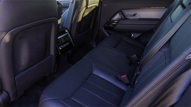 Used 2024 Land Rover Range Rover Sport Dynamic SE image 13