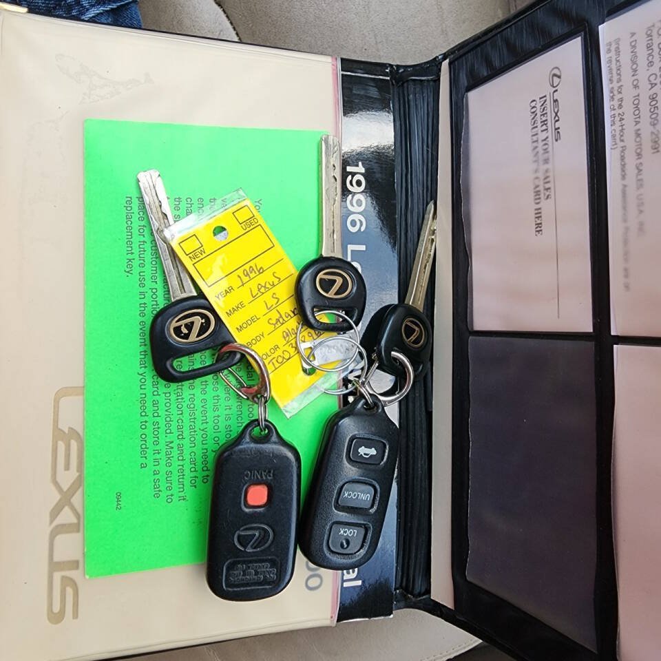 Used 1996 Lexus LS 400 RWD image 14