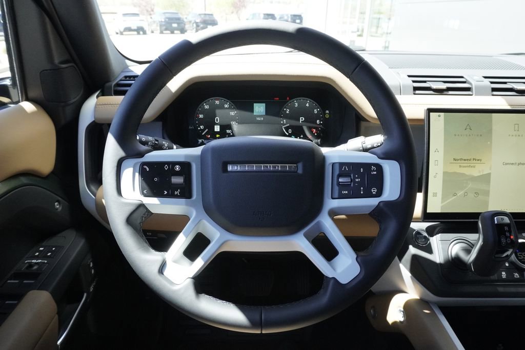 New 2026 Land Rover Defender 130 X-Dynamic SE image 10