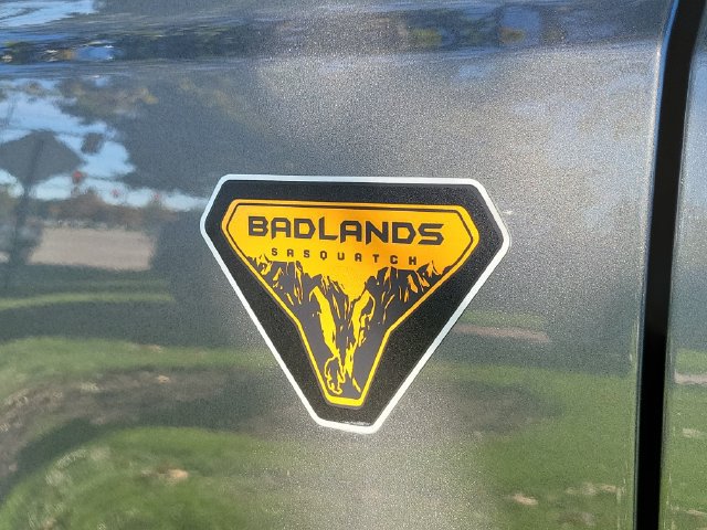 Used 2022 Ford Bronco Badlands w/ Sasquatch Package AWD/4WD image 12