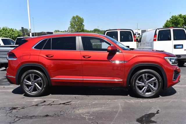 Used 2024 Volkswagen Atlas Cross Sport SEL R-Line image 5