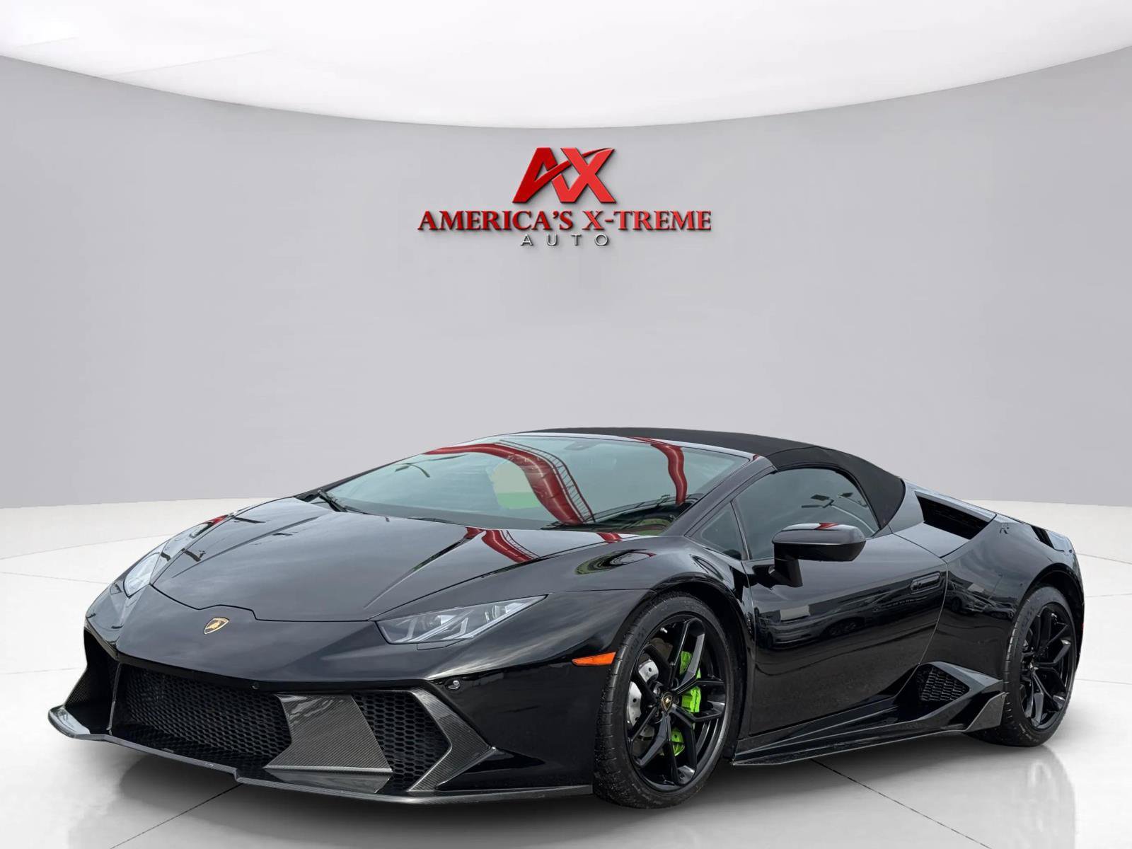 Used 2018 Lamborghini Huracan LP 580-2 RWD image 1