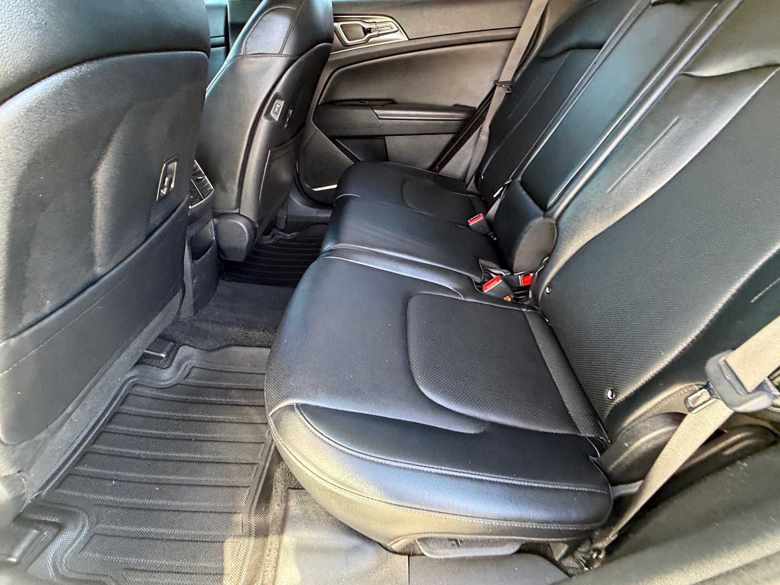 Used 2024 Kia Sportage EX FWD image 13