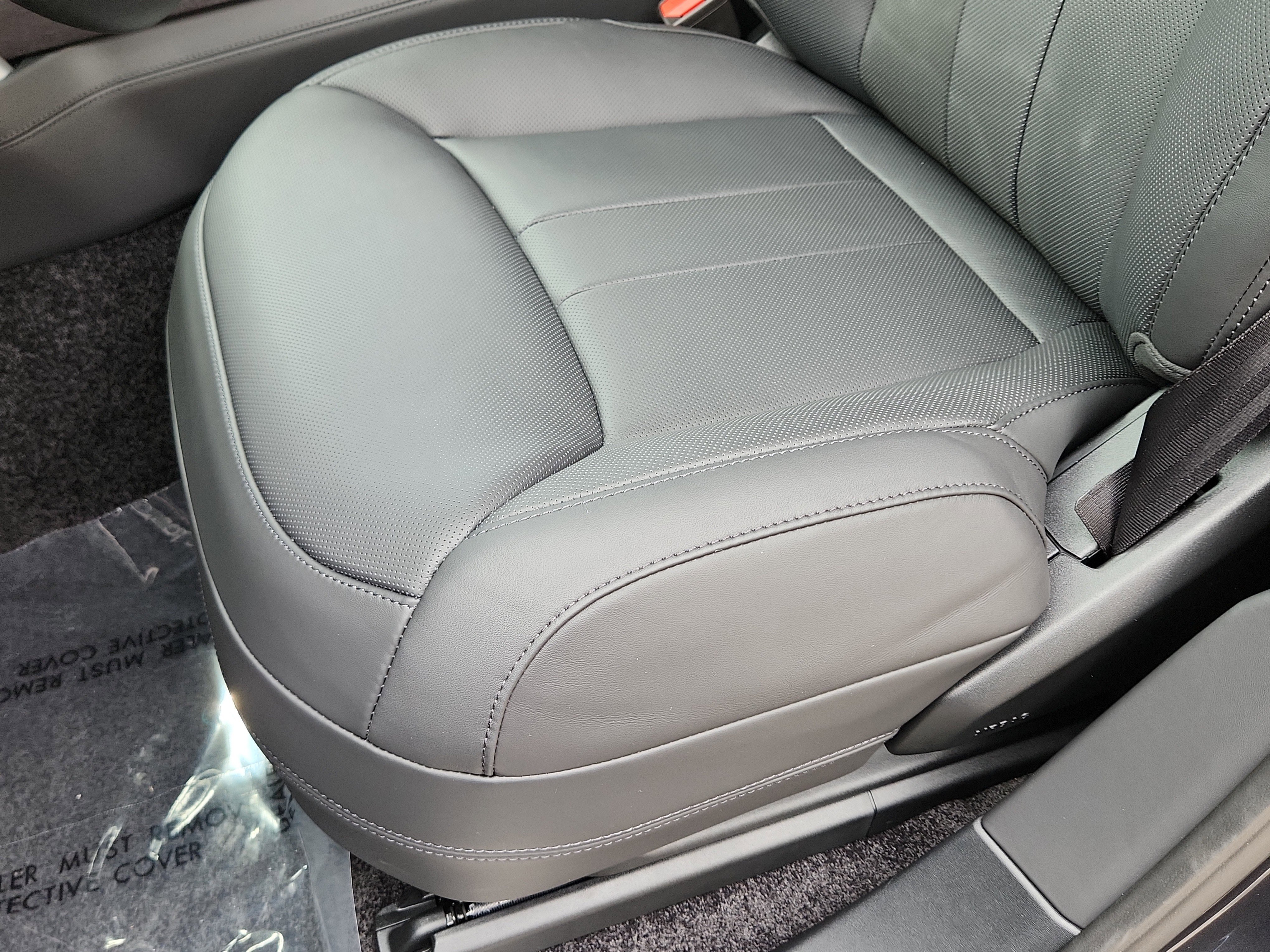 New 2025 Land Rover Range Rover SE image 10