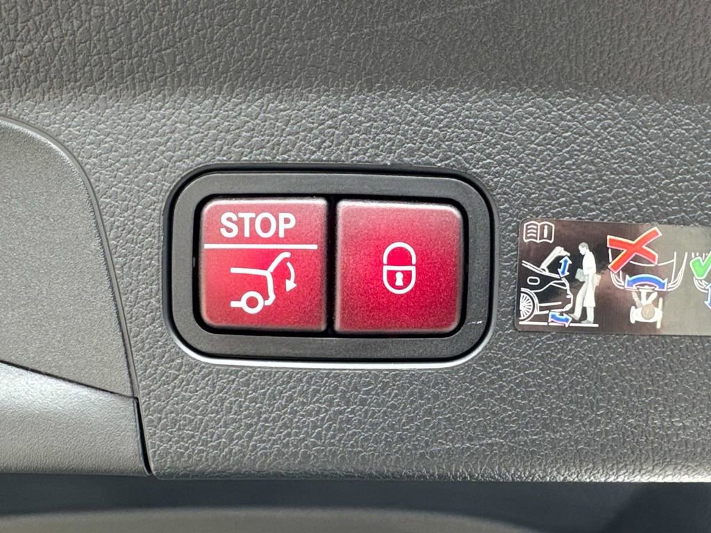 New 2025 Mercedes-Benz GLE 53 AMG GLE 53 AMGﾮ image 8