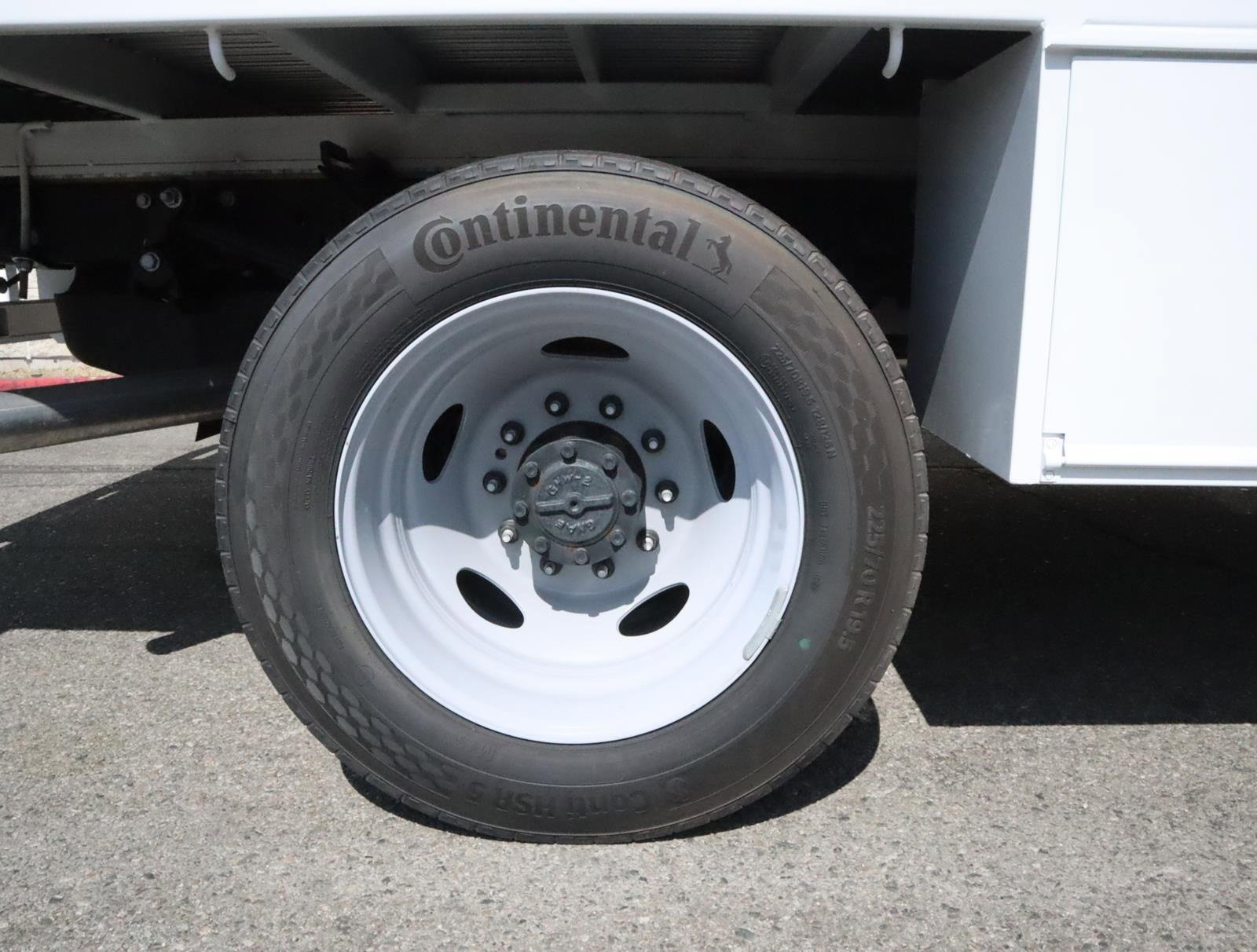 Used 2024 Ford F450 XL image 24