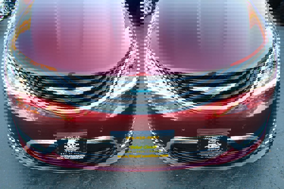 Used 2017 Chrysler Pacifica Platinum image 9