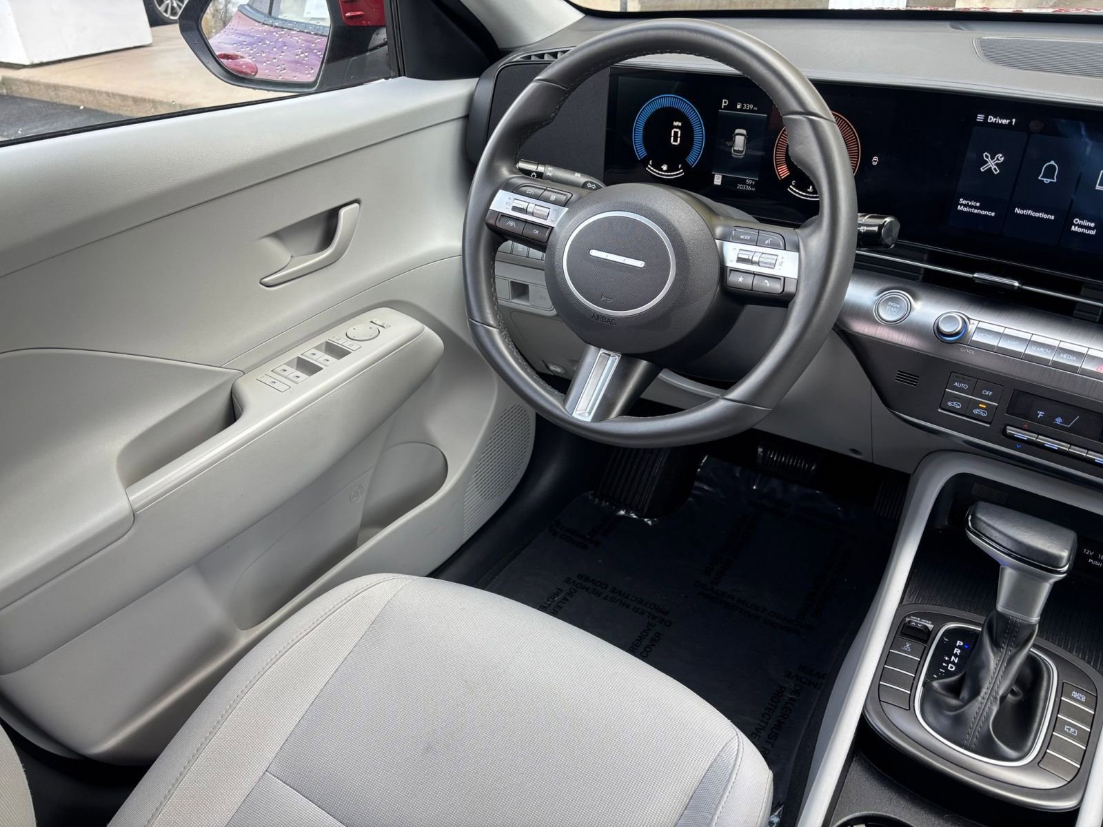 Used 2025 Hyundai Kona SEL image 30
