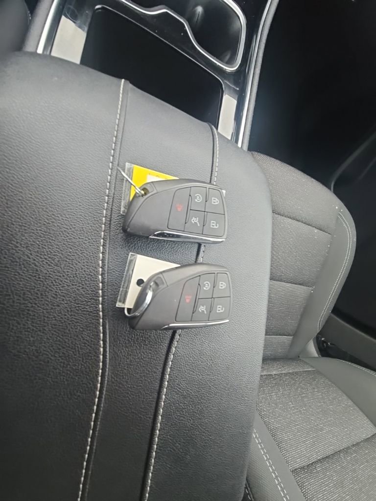 Certified 2025 Chevrolet Traverse LT image 31