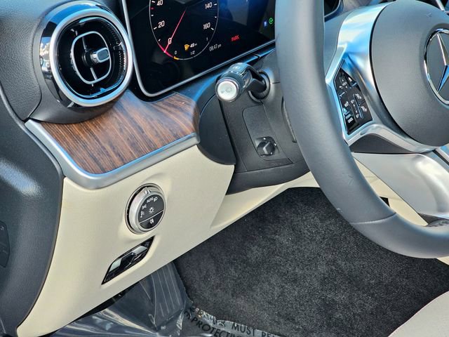 New 2026 Mercedes-Benz C 300 4MATIC Sedan image 16