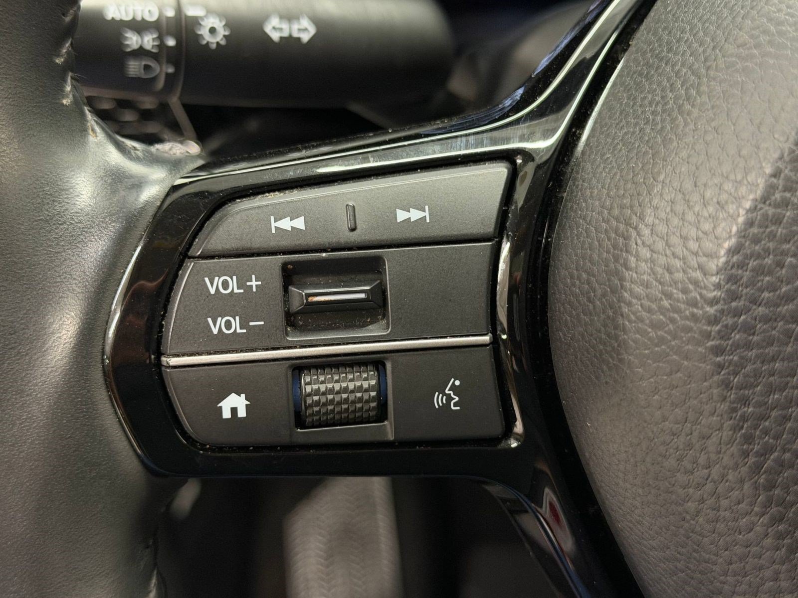 Used 2024 Honda CR-V EX-L image 14