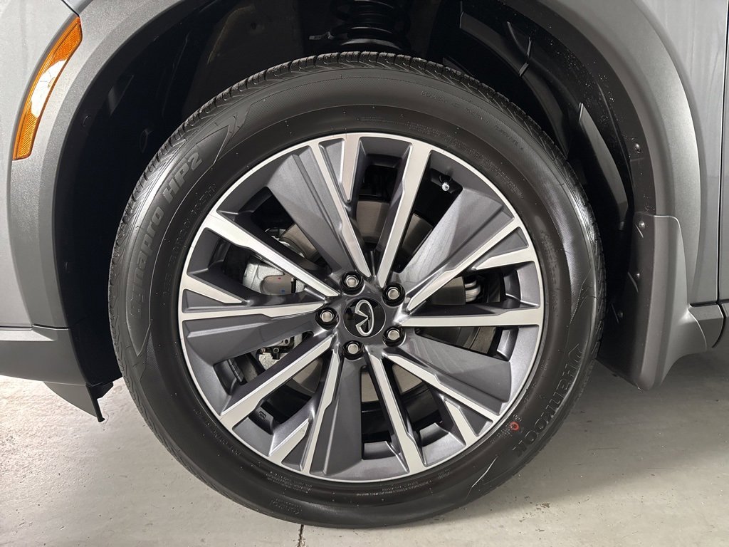 New 2026 INFINITI QX60 Luxe w/ Family Package image 5