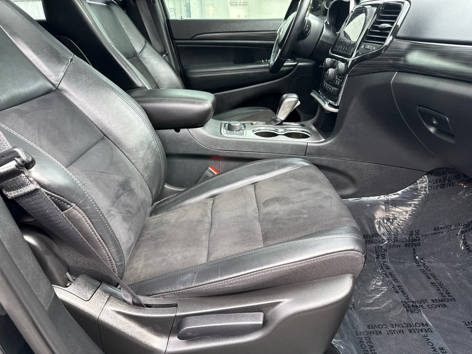 Used 2022 Jeep Grand Cherokee Laredo X AWD/4WD image 12