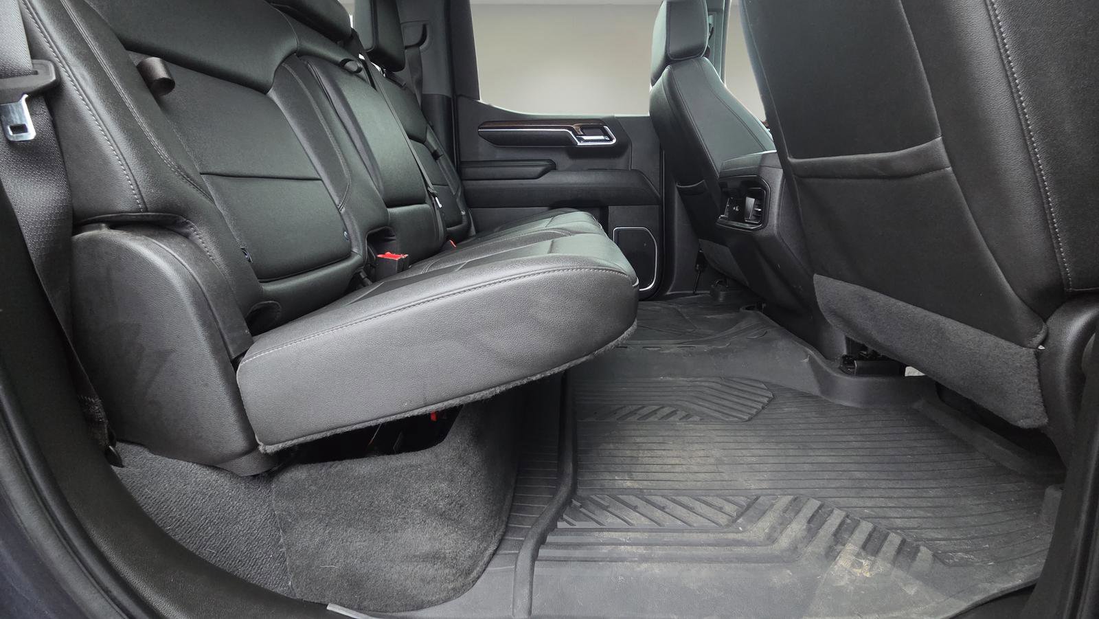 Used 2022 Chevrolet Silverado 1500 LT Trail Boss w/ LT Trail Boss Premium Package AWD/4WD image 17