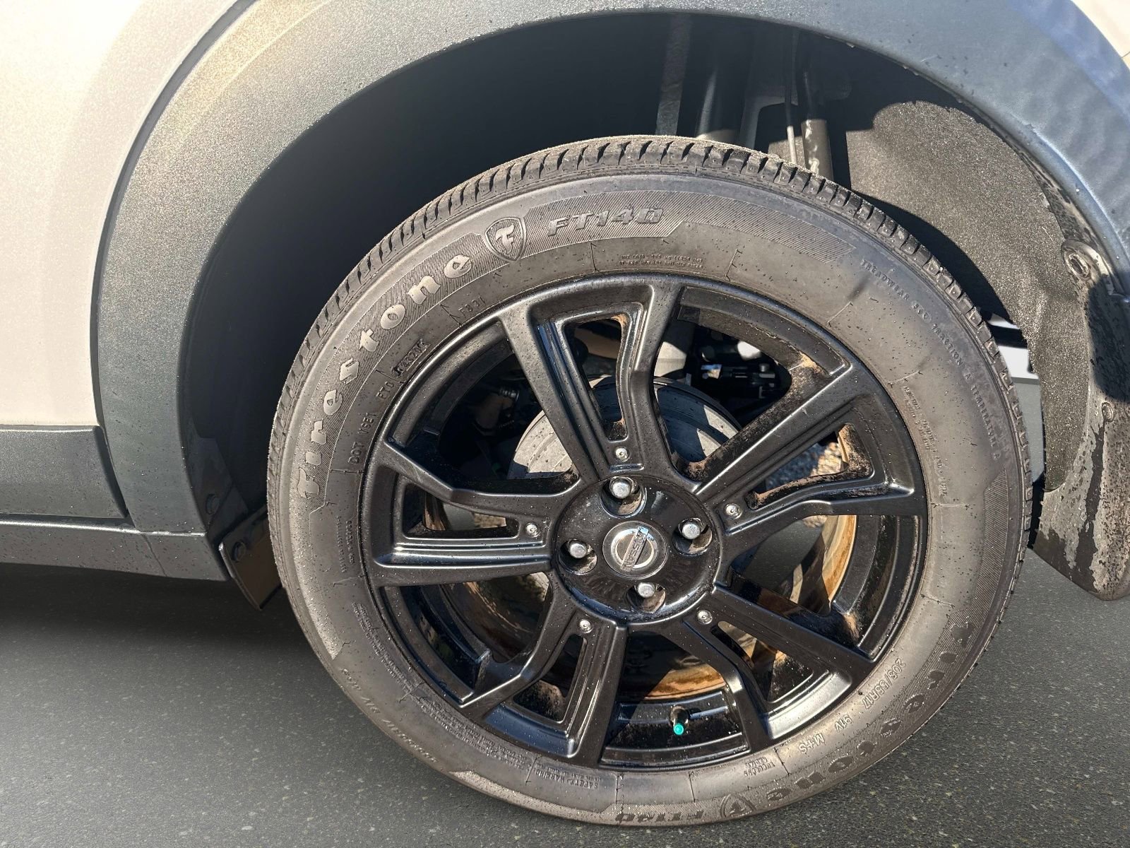 Used 2020 Nissan Kicks SR w/ Exterior Package FWD image 29