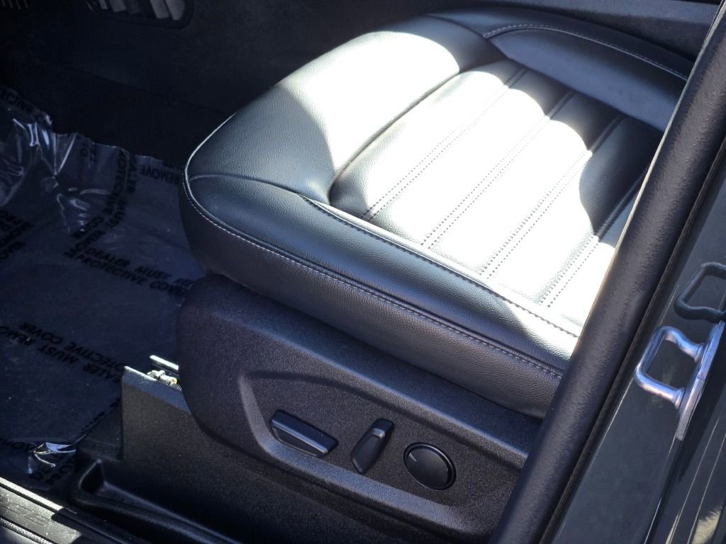 Used 2022 Ford Edge SEL w/ Convenience Package image 22