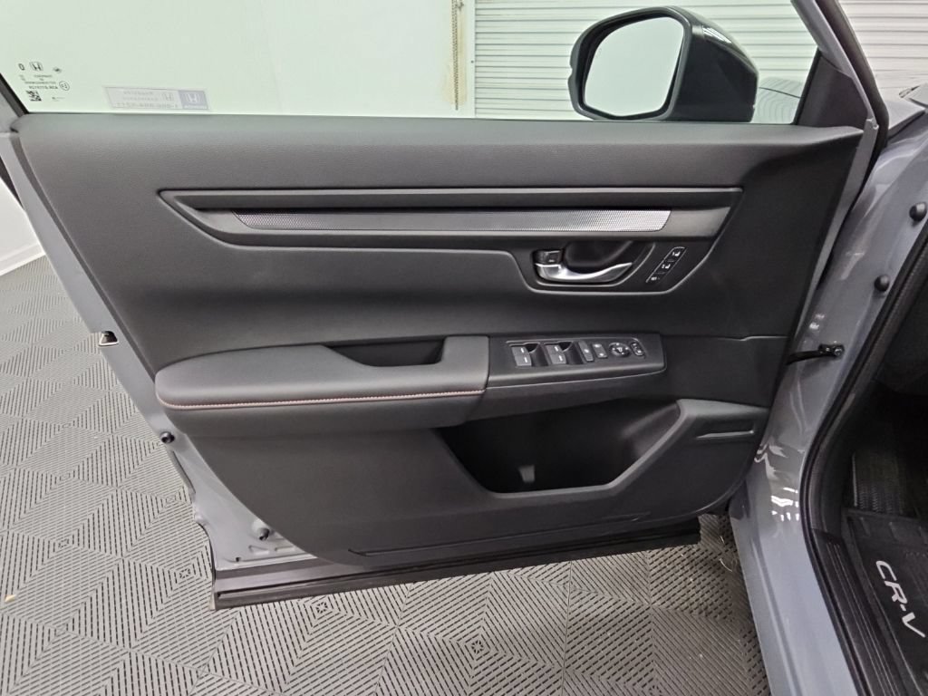 Used 2026 Honda CR-V Sport-L image 28