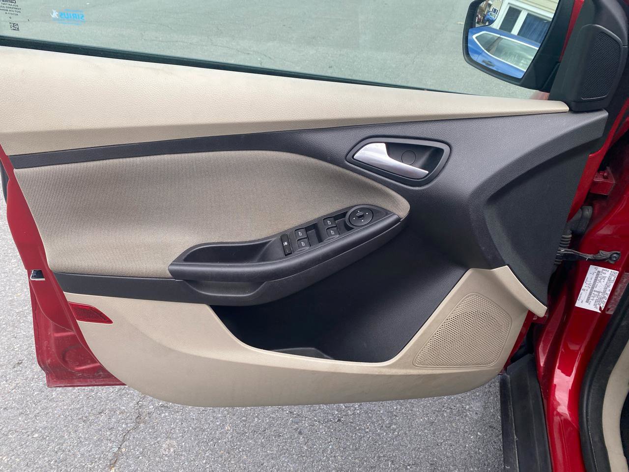 Used 2012 Ford Focus SE image 10