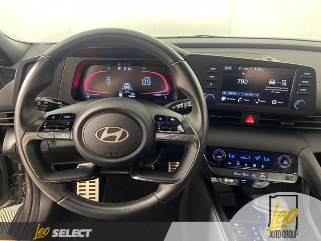 Used 2025 Hyundai Elantra Sport FWD image 13