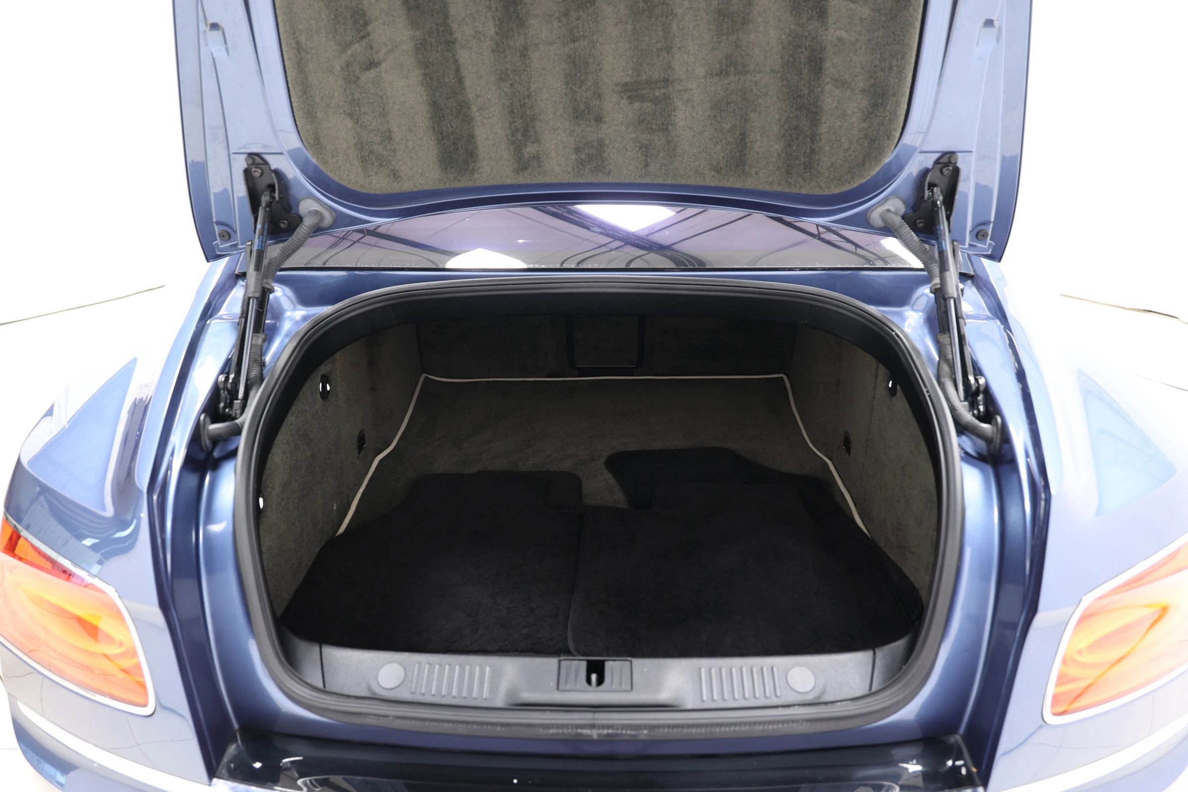 Used 2014 Bentley Flying Spur W12 AWD/4WD image 73