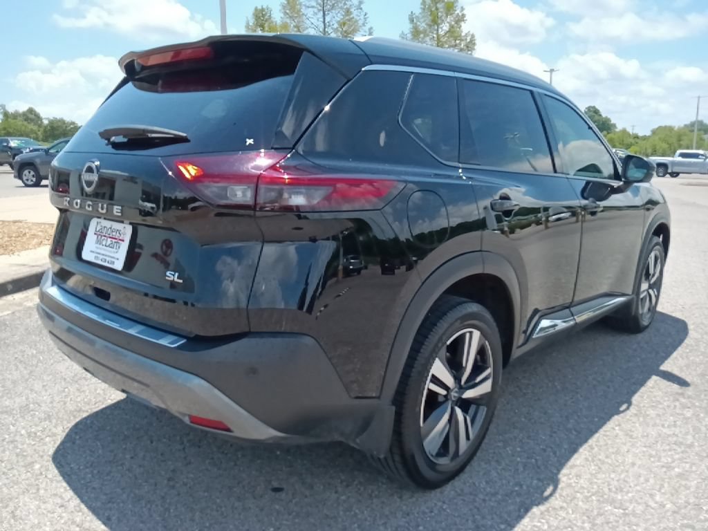 Used 2023 Nissan Rogue SL FWD image 3
