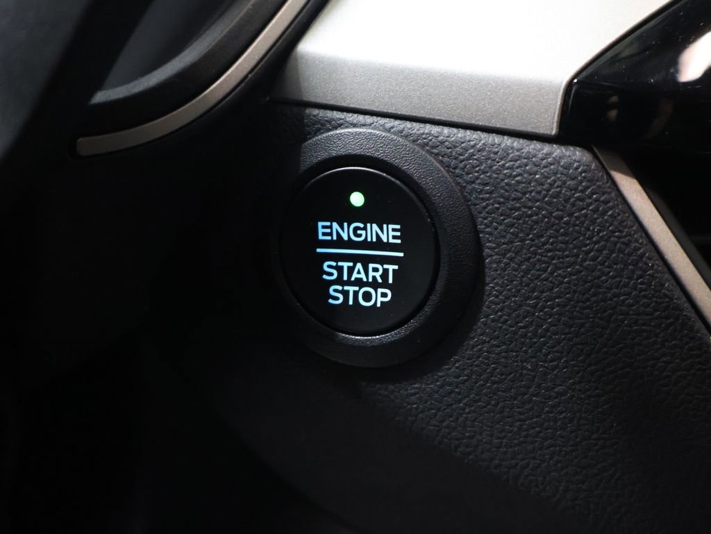 Used 2022 Ford Escape SE w/ Cold Weather Package image 26