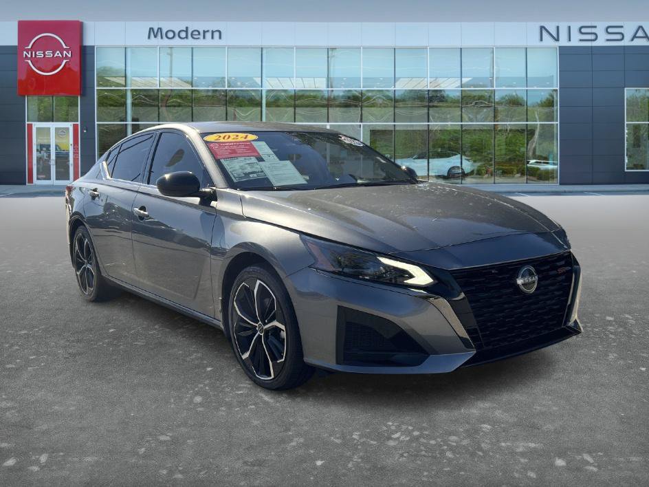 Certified 2024 Nissan Altima 2.5 SR FWD image 3