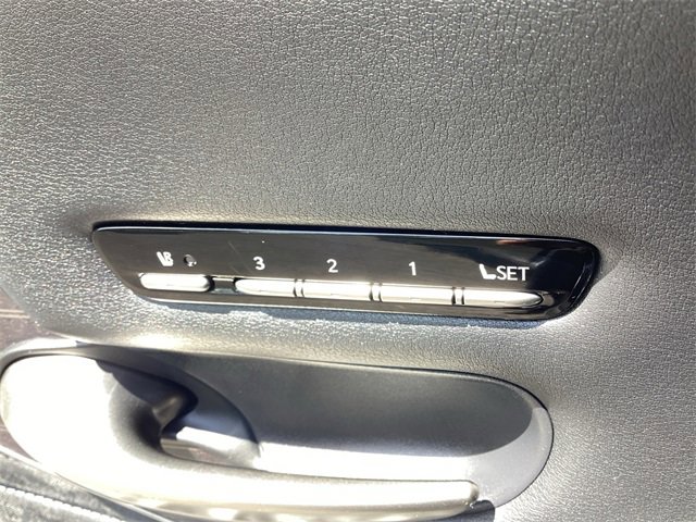 Used 2019 Lexus LS 500 AWD w/ Accessory Package (Z2) image 26