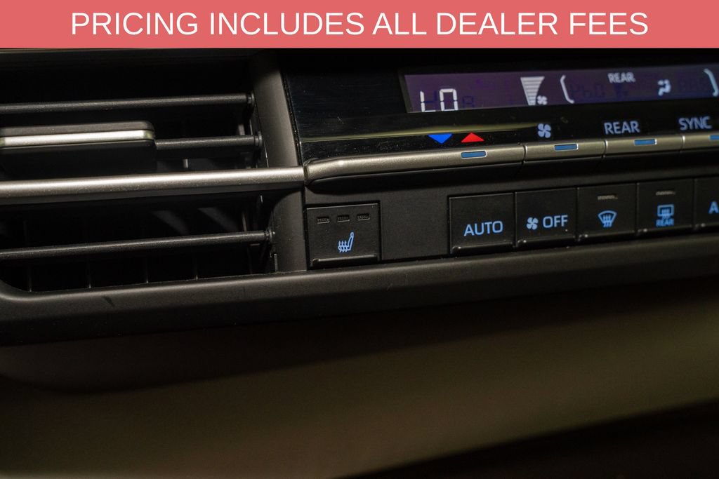 Used 2021 Toyota Sienna XLE FWD image 15