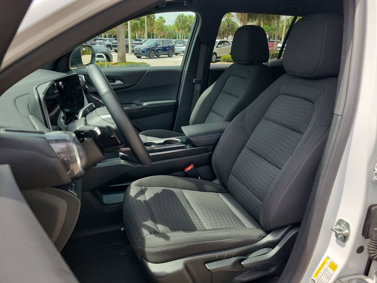 Used 2025 Chevrolet Equinox LT image 15