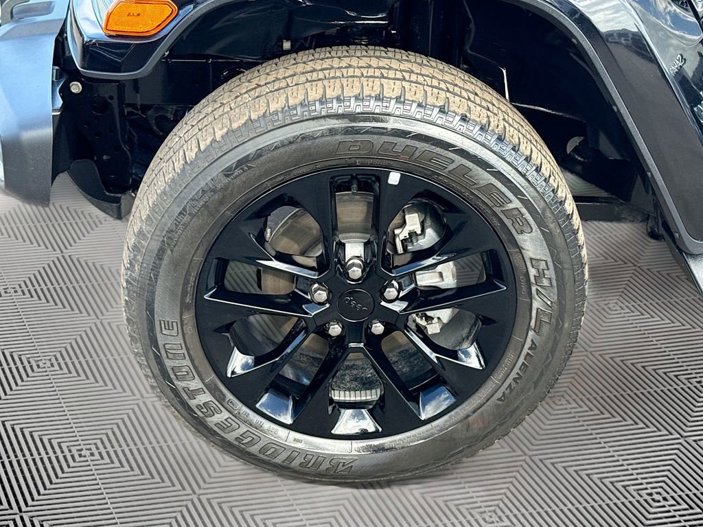 Used 2021 Jeep Wrangler Unlimited Sahara image 32