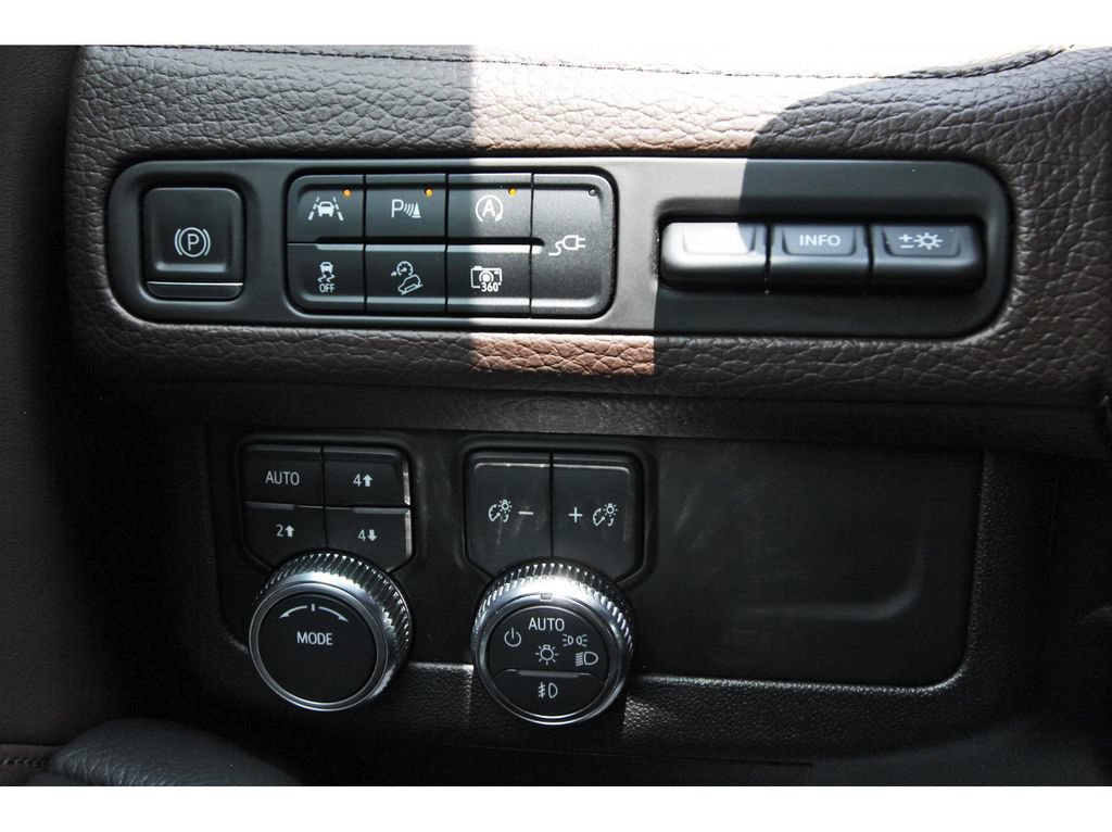 Used 2022 GMC Yukon Denali AWD/4WD image 19
