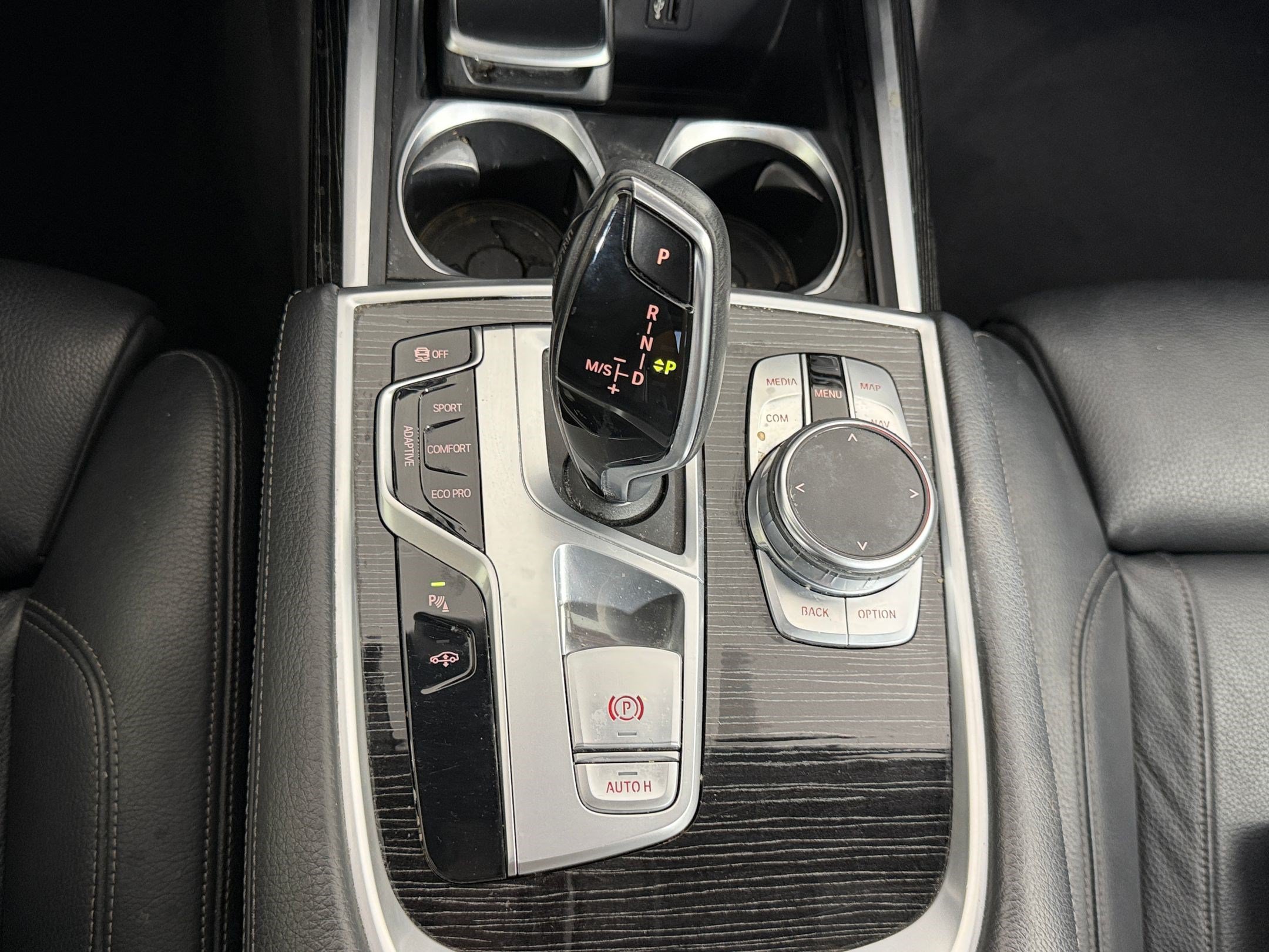 Used 2019 BMW 740i w/ M Sport Package RWD image 16