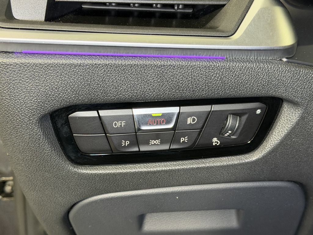 Used 2019 BMW 330i xDrive Sedan w/ Convenience Package image 36