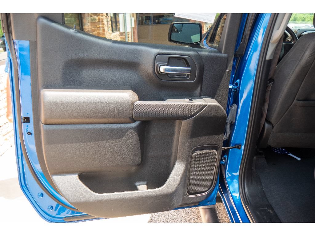 Used 2023 Chevrolet Silverado 1500 Custom w/ LPO, Dark Essentials Package AWD/4WD image 16
