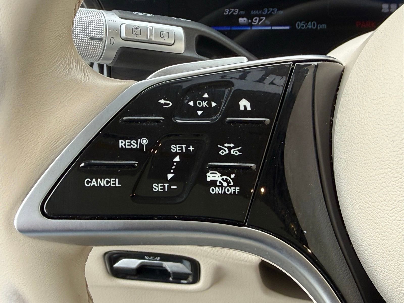 Used 2023 Mercedes-Benz EQS 580 4MATIC SUV image 34