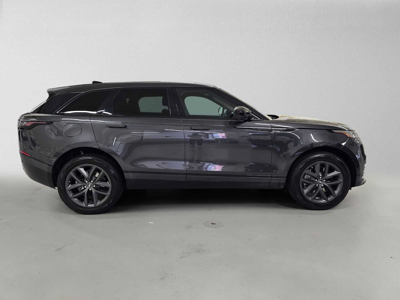 Used 2026 Land Rover Range Rover Velar Dynamic SE AWD/4WD image 6