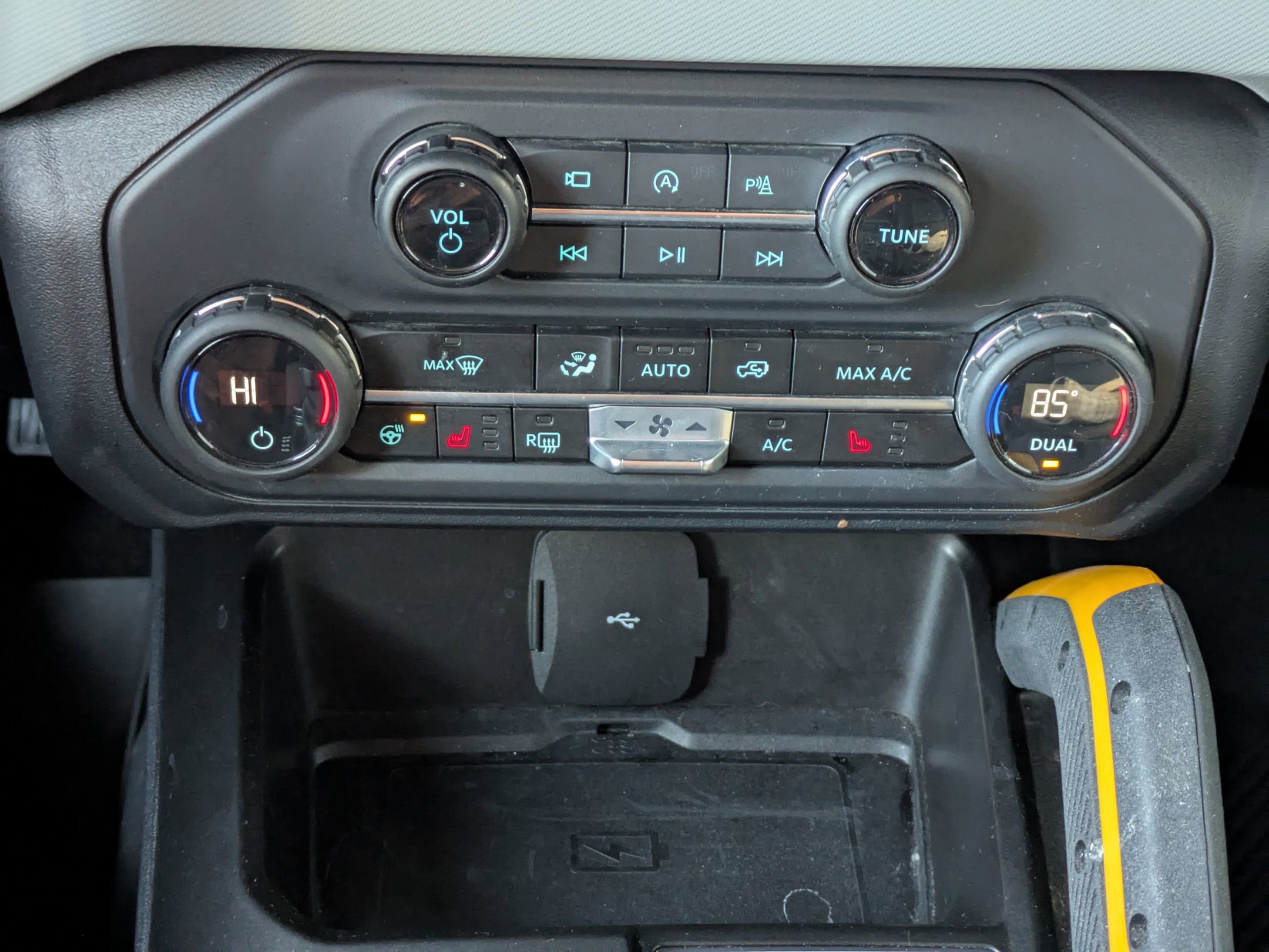 Used 2023 Ford Bronco Badlands image 18