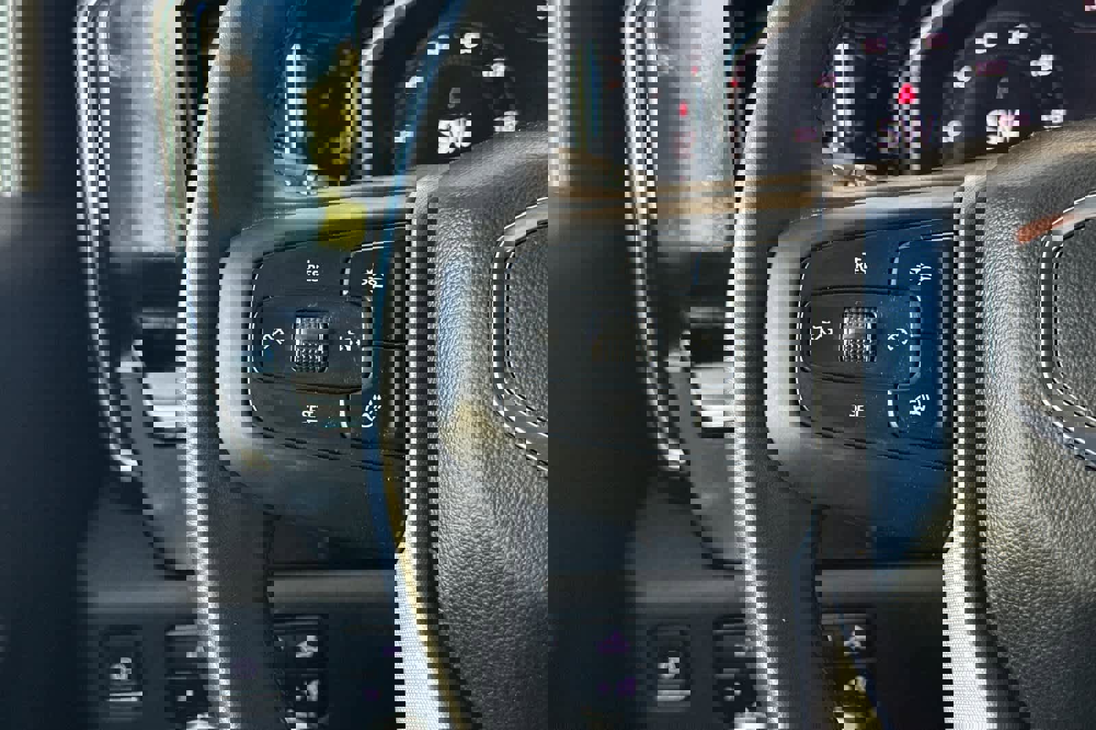 Used 2025 GMC Sierra 1500 SLT image 25