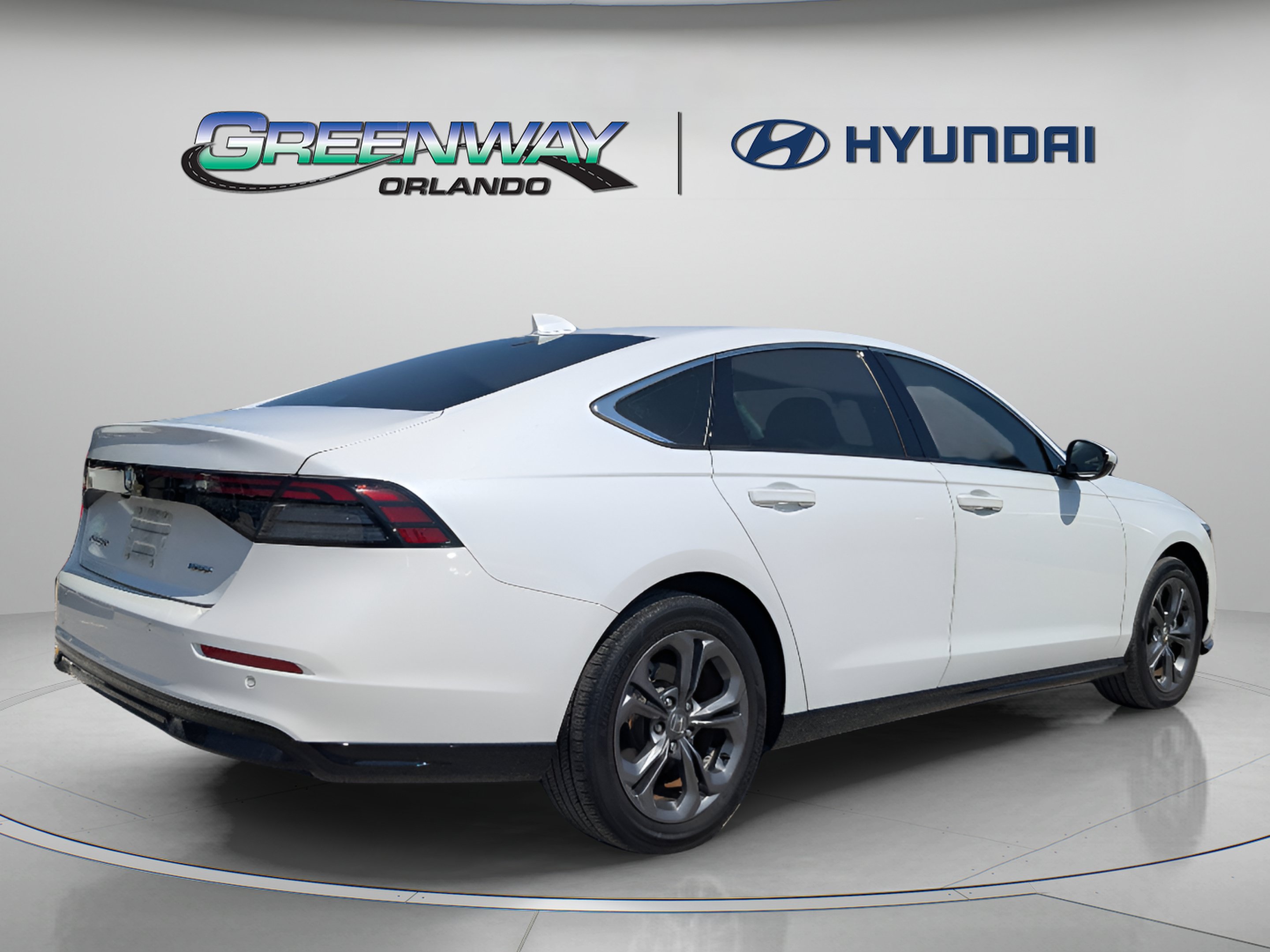 Used 2023 Honda Accord EX-L image 8