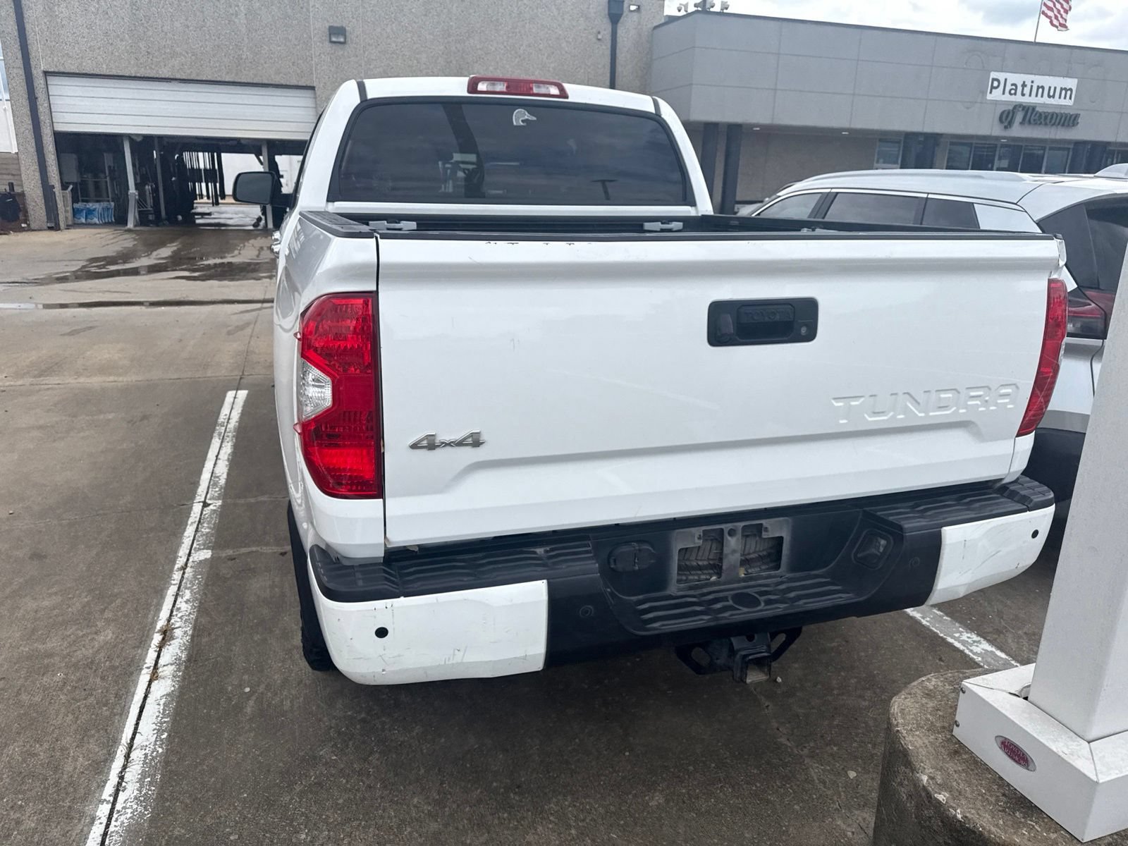 Used 2016 Toyota Tundra Limited w/ Limited Premium Package AWD/4WD image 7