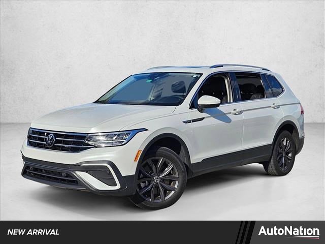 Used 2023 Volkswagen Tiguan SE w/ Panoramic Sunroof Package