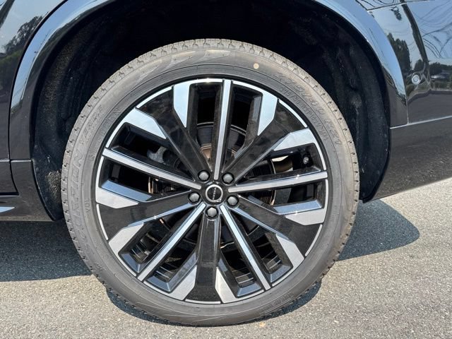 Certified 2024 Volvo XC90 B6 Plus AWD/4WD image 9