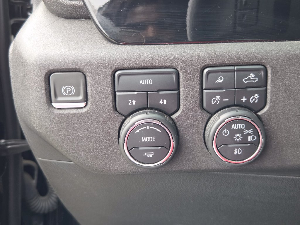 Used 2023 Chevrolet Silverado 1500 RST w/ Redline Edition AWD/4WD image 30