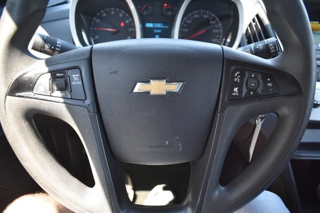 Used 2017 Chevrolet Equinox LS FWD image 20