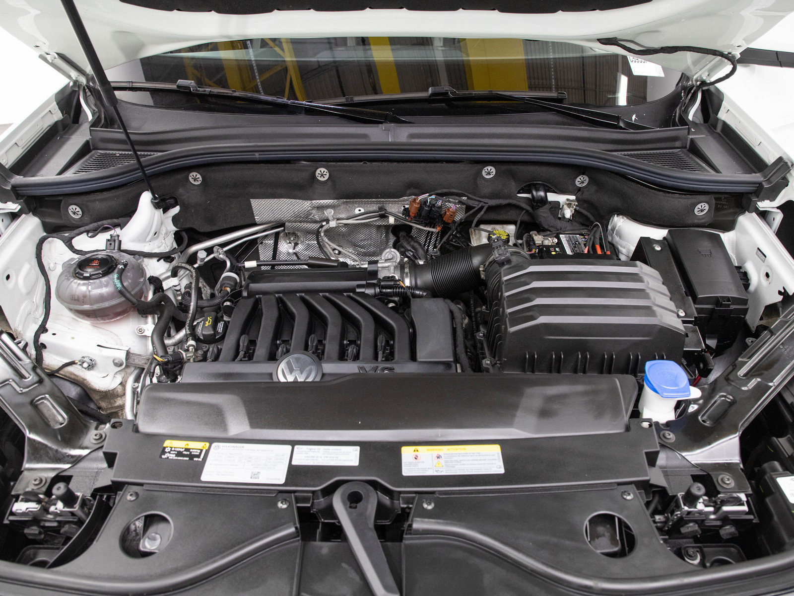 Used 2023 Volkswagen Atlas SEL AWD/4WD image 33
