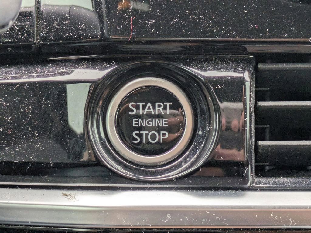 Used 2023 Nissan Pathfinder Platinum w/ Cargo Package image 13