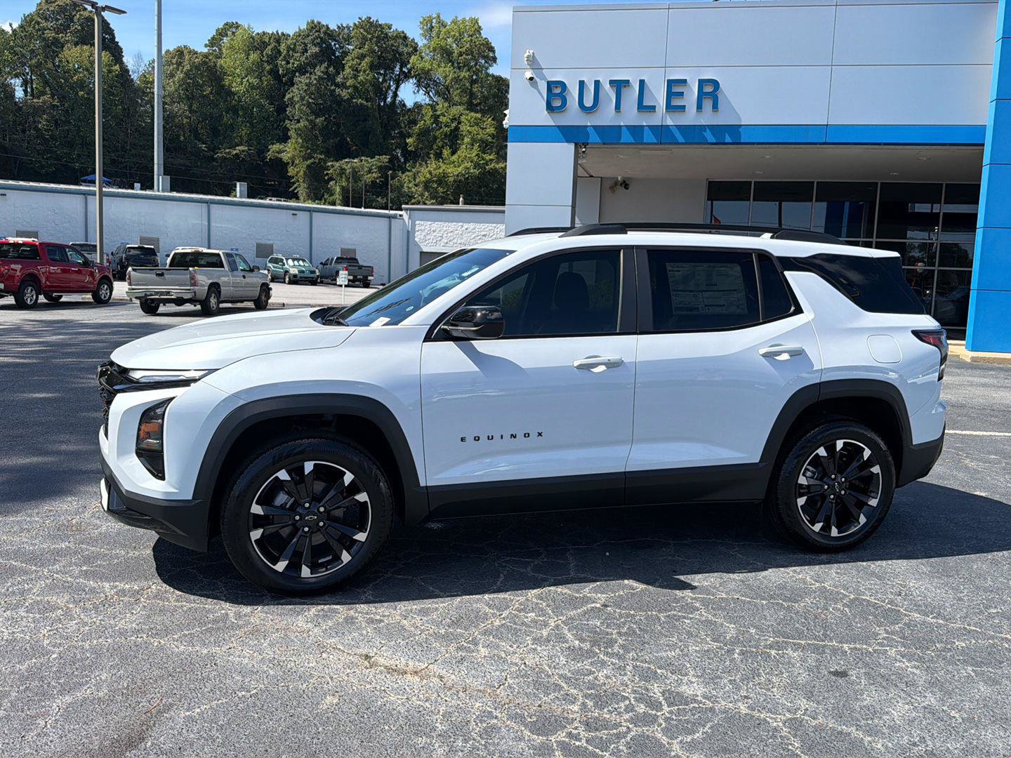 New 2027 Chevrolet Equinox RS FWD image 3