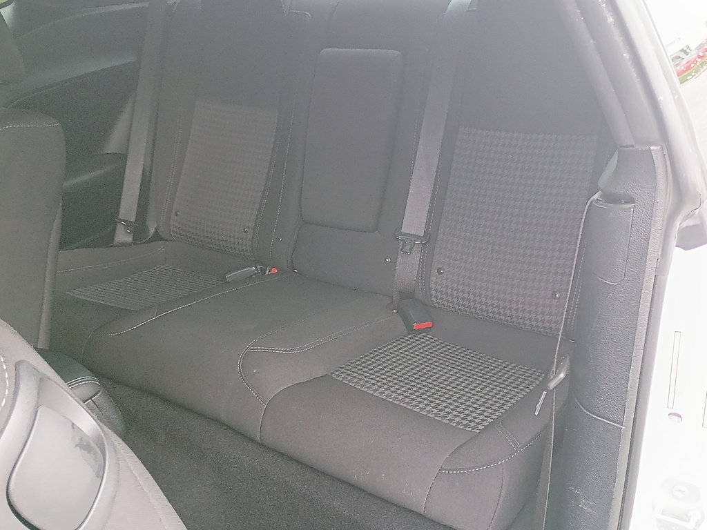 Used 2022 Dodge Challenger SXT RWD image 12