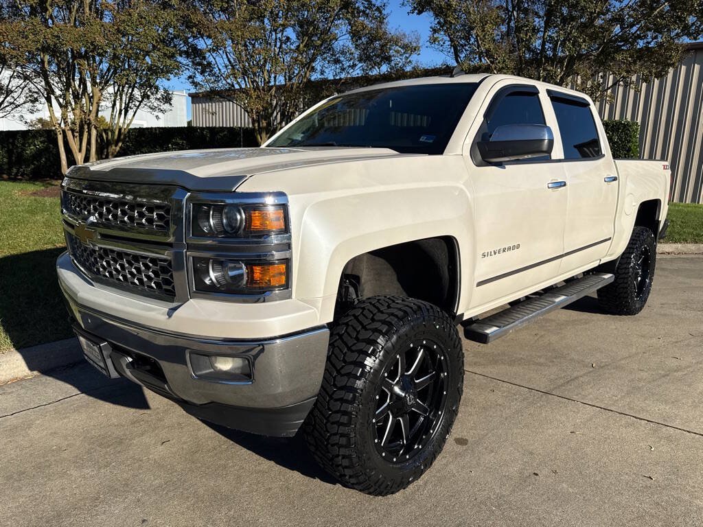 Used 2014 Chevrolet Silverado 1500 LTZ AWD/4WD image 4